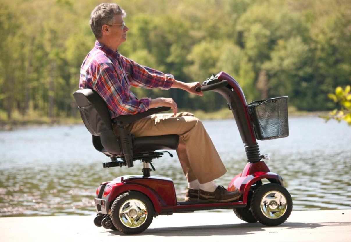 Engelli Scooter Seçerken Denge, Dönüş Açısı ve Konfor Neden Önemlidir